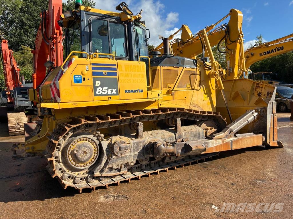 Komatsu D85EX-18 Гусеничные бульдозеры