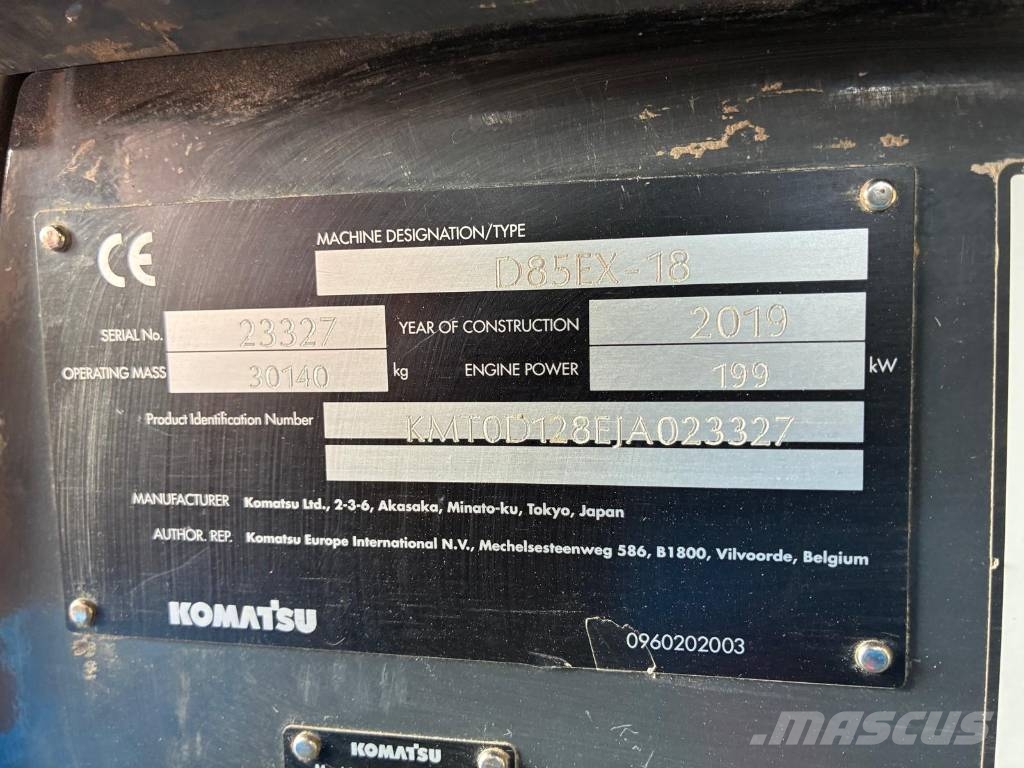 Komatsu D85EX-18 Гусеничные бульдозеры