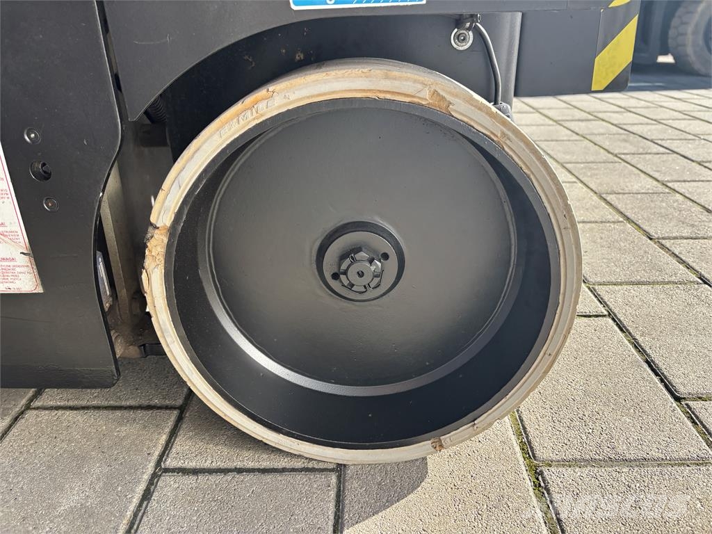 Airo X14 EW Nůžková zvedací plošina
