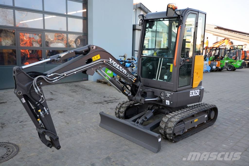 Volvo ECR 25 D Mini ekskavatörler, 7 tona dek