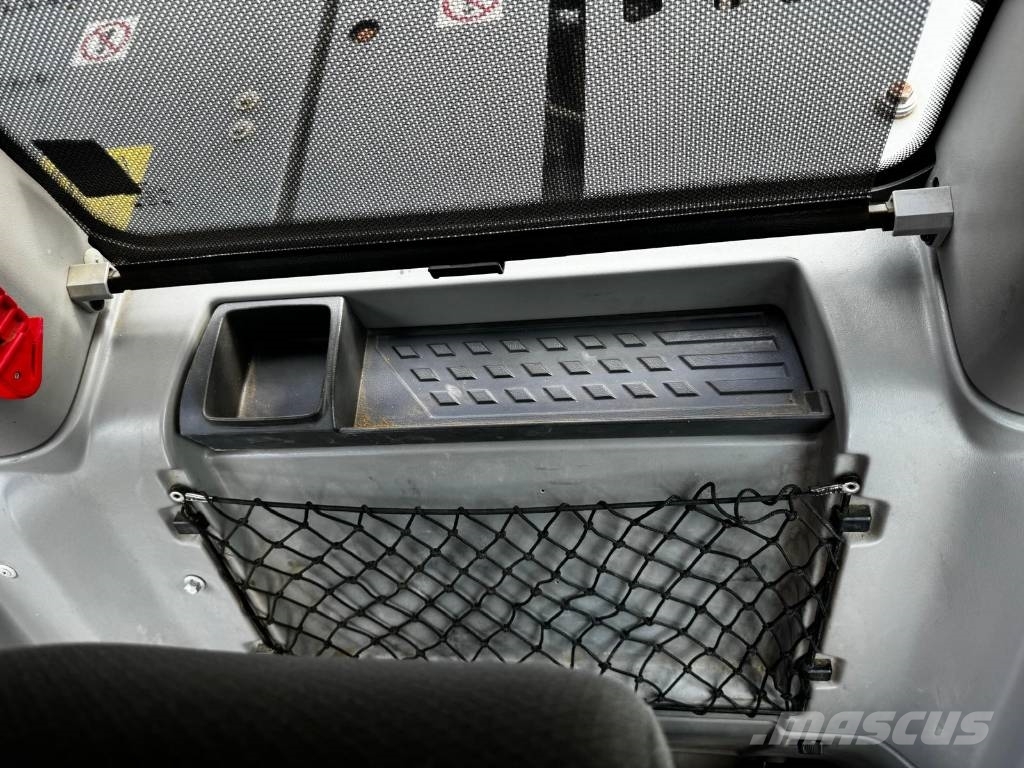 Volvo ECR145EL Гусеничні екскаватори