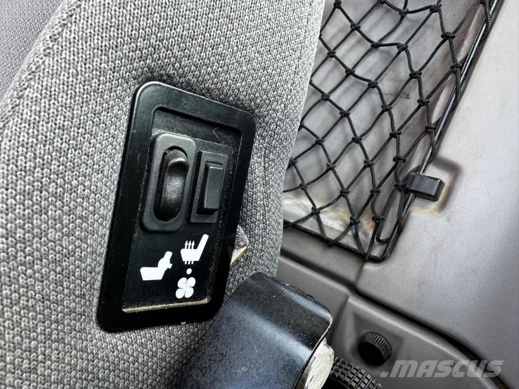Volvo ECR145EL Гусеничні екскаватори