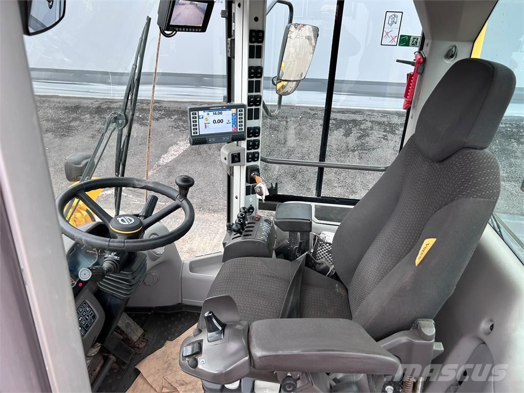 Volvo L70H LONG BOOM, STAGE 5, VÄHÄN AJETTU Cargadoras sobre ruedas