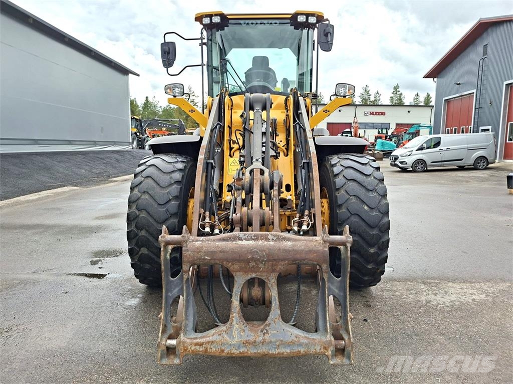 Volvo L70H LONG BOOM, STAGE 5, VÄHÄN AJETTU لوادر بعجل