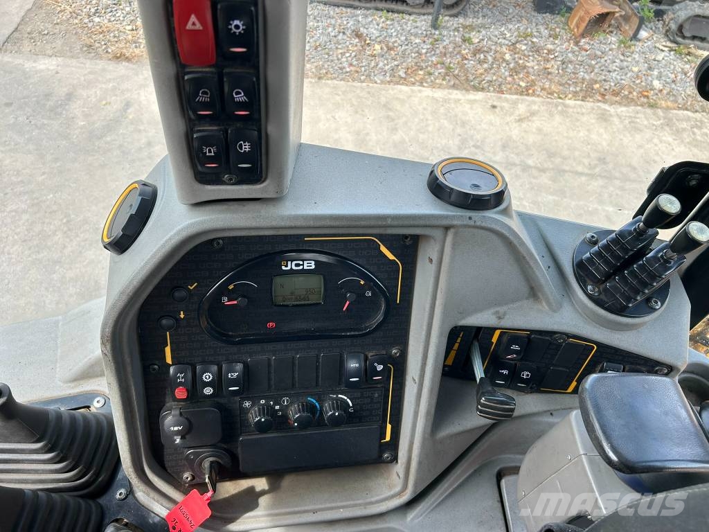 JCB 3 CX Compact Buldoexcavatoare