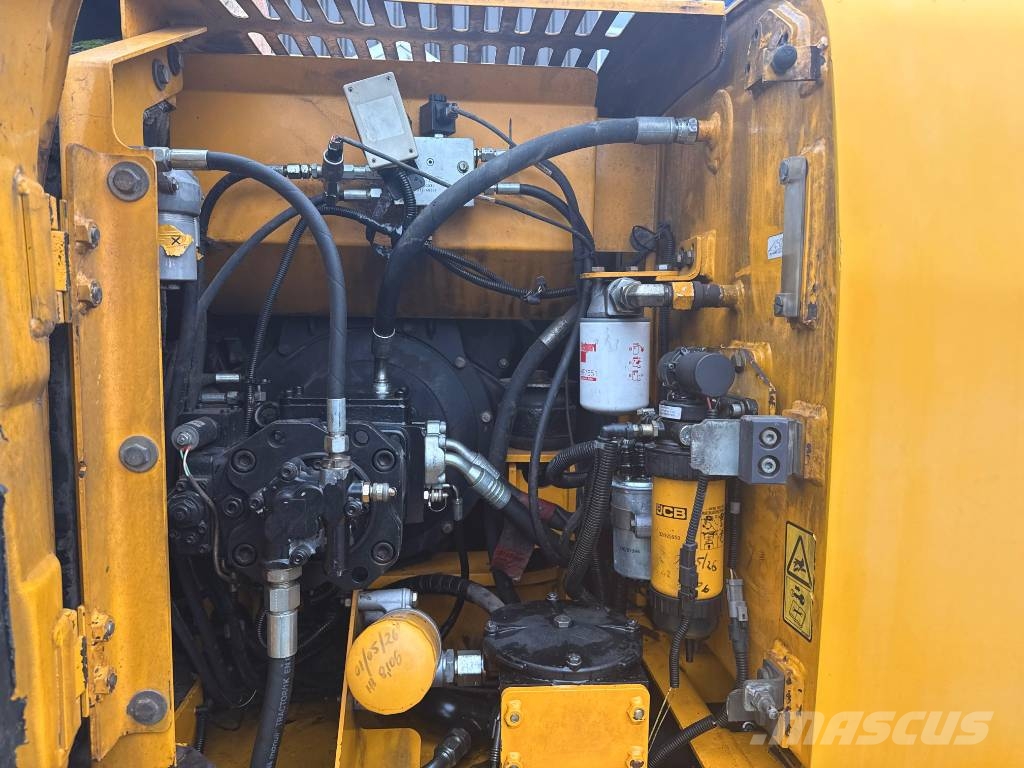 JCB JS 145 LC حفارات زحافة