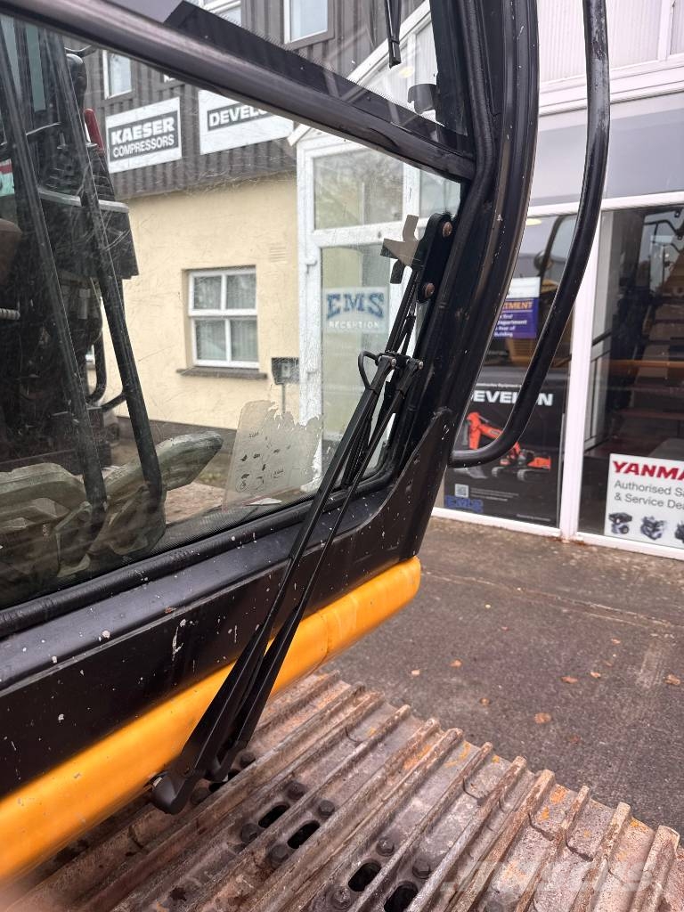 JCB JS 145 LC حفارات زحافة