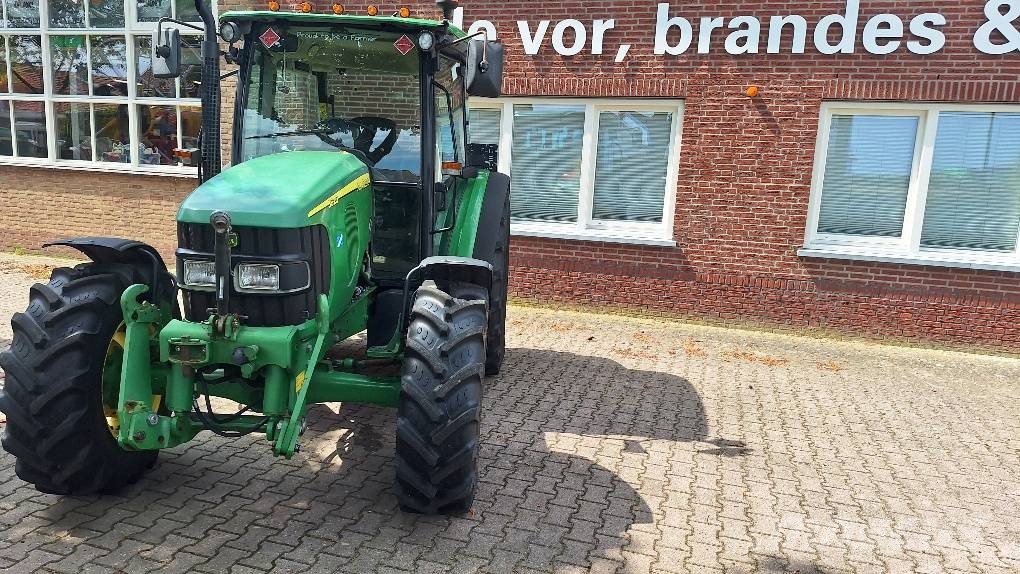 John Deere 5620 Traktorji