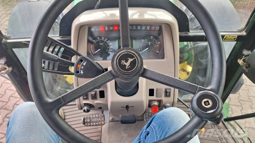 John Deere 5620 Traktorji