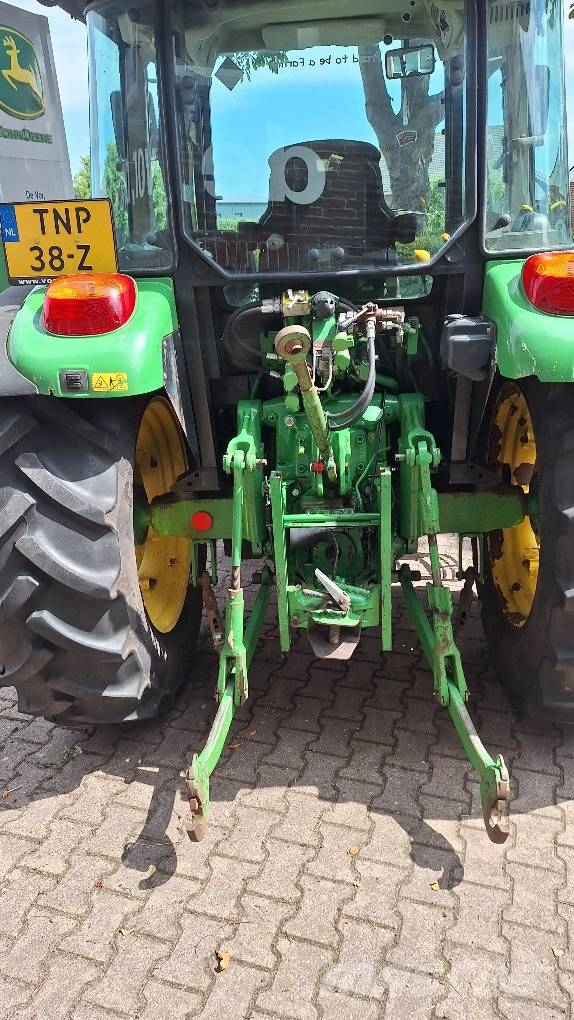 John Deere 5620 Traktorji