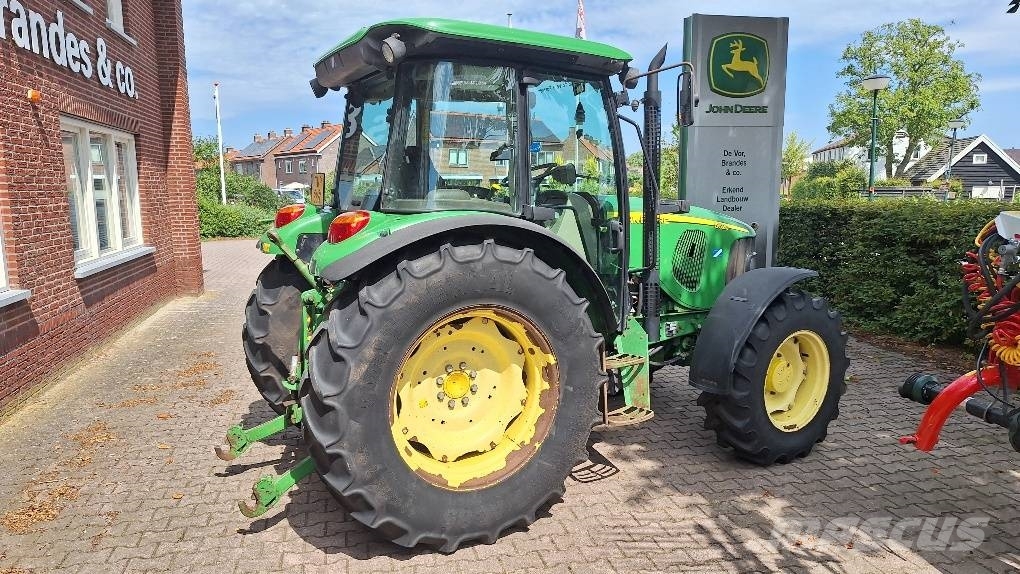 John Deere 5620 Traktorji