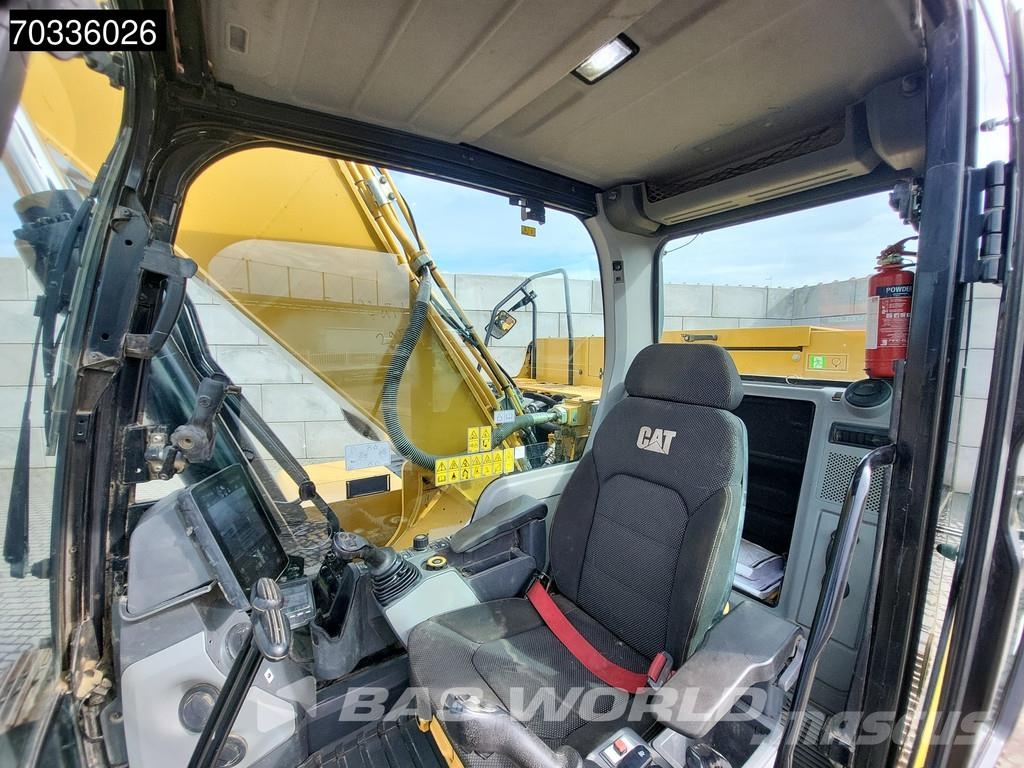 CAT 320 07C حفارات زحافة