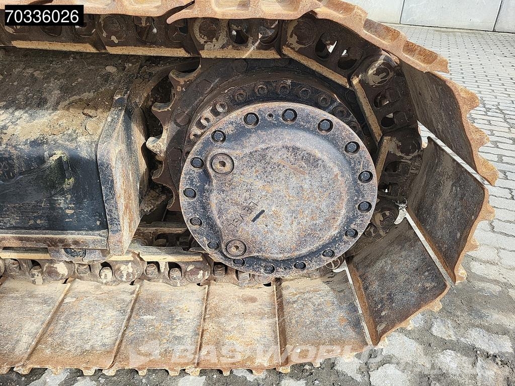 CAT 320 07C حفارات زحافة
