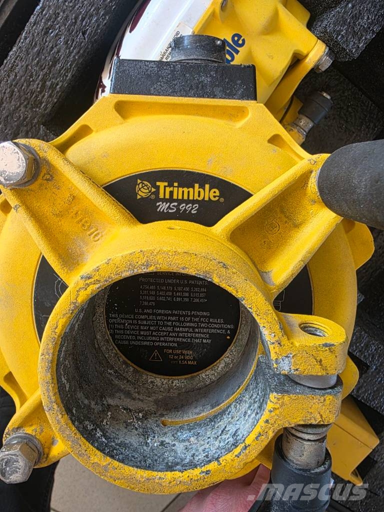 Trimble CB460 MS992 Componentes electrónicos