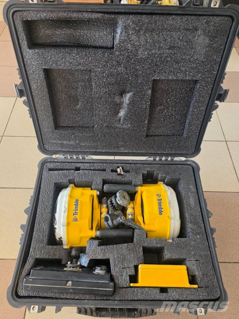 Trimble CB460 MS992 Componentes electrónicos