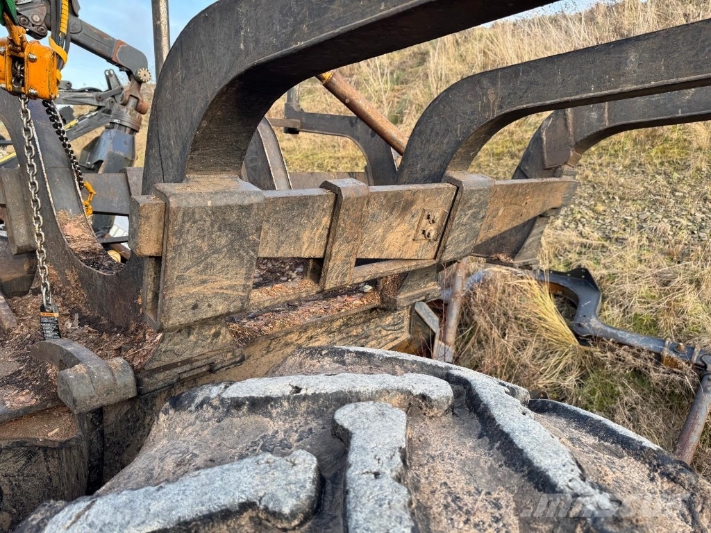 John Deere 1210 G Ersatzeile CF7 Kran Forvarderi