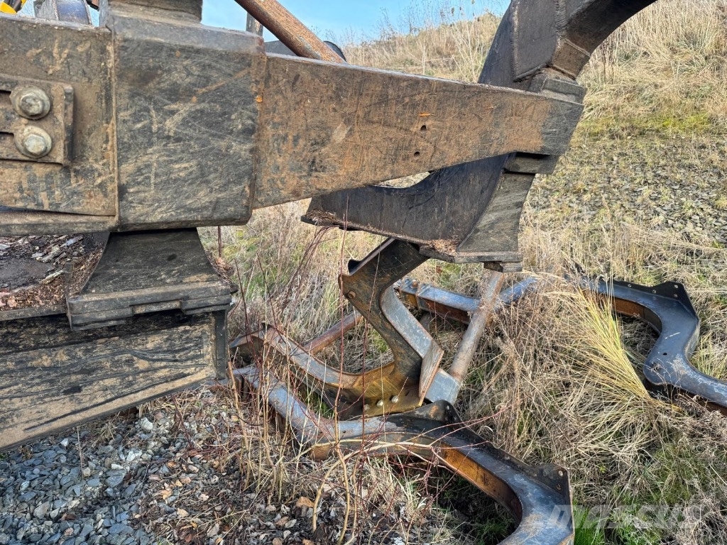 John Deere 1210 G Ersatzeile CF7 Kran Forvarderi
