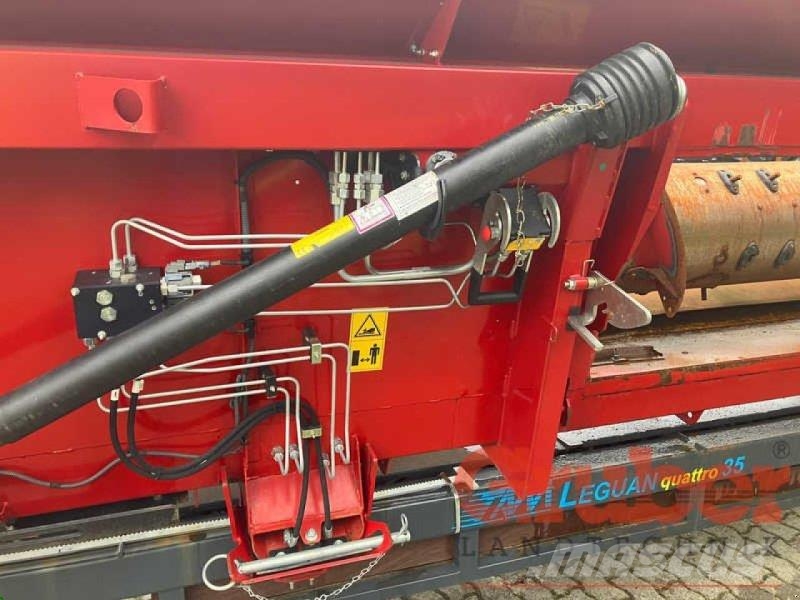 Case IH 3050 - 10,67 m - Sonstige Landmaschinen