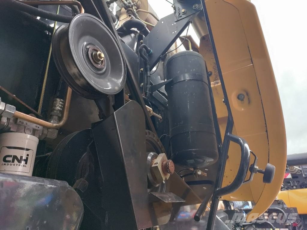 New Holland CX 8080 SL ELEVATION Mähdrescher