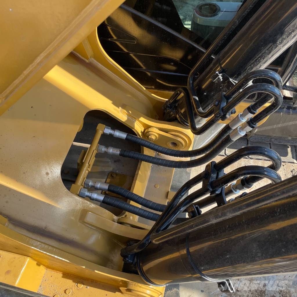 CAT 330D2 Raupenbagger
