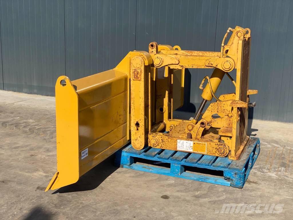 CAT Front Blade + Lift 12H / 120M / 120H / 140G / 140 Бульдозерные отвалы