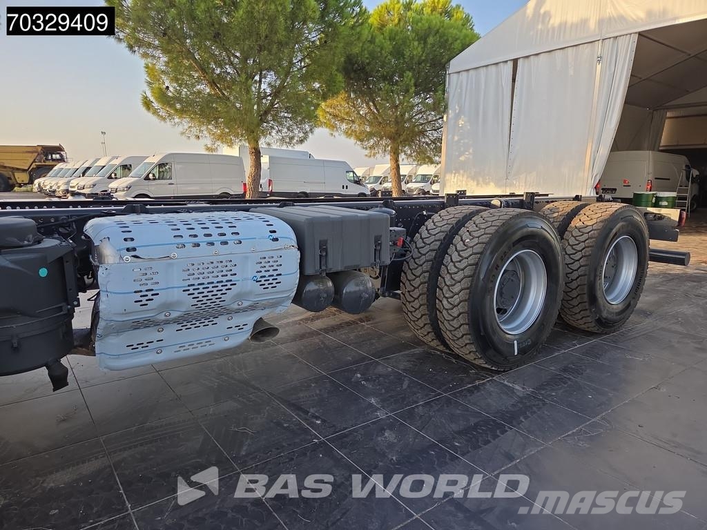 Iveco T-Way 460 6X4 NUEVO! Chasis 6x4 Suspensión Ballest شاحنات بمقصورة وهيكل
