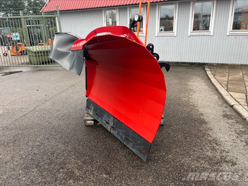 Tokvam VT 320 刮雪板和犁