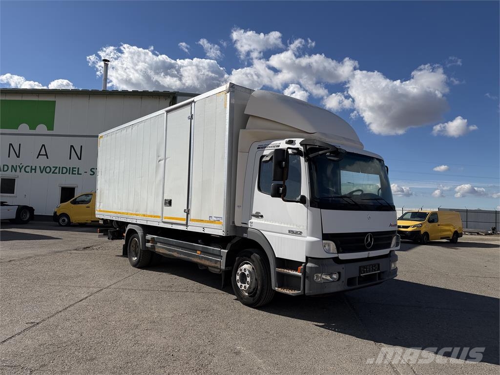 Mercedes-Benz Atego VIN 830 Furgons