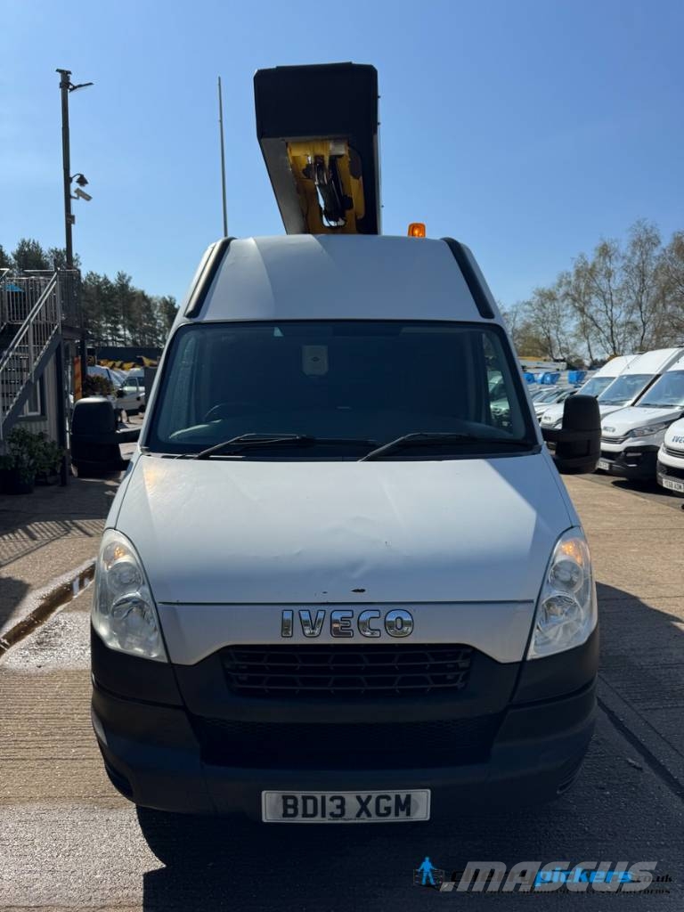 Iveco Daily Versalift ET38 Cherry Picker المنصات الهوائية المثبتة على شاحنة