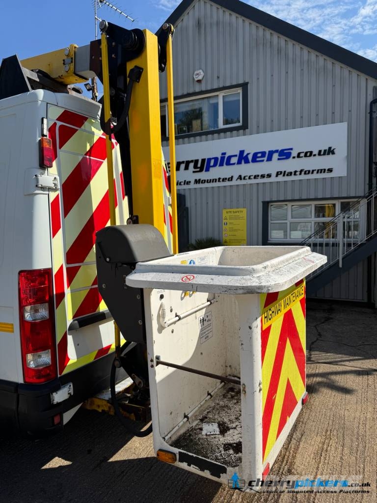 Iveco Daily Versalift ET38 Cherry Picker المنصات الهوائية المثبتة على شاحنة