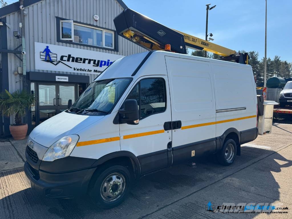 Iveco Daily Versalift ET38 Cherry Picker المنصات الهوائية المثبتة على شاحنة