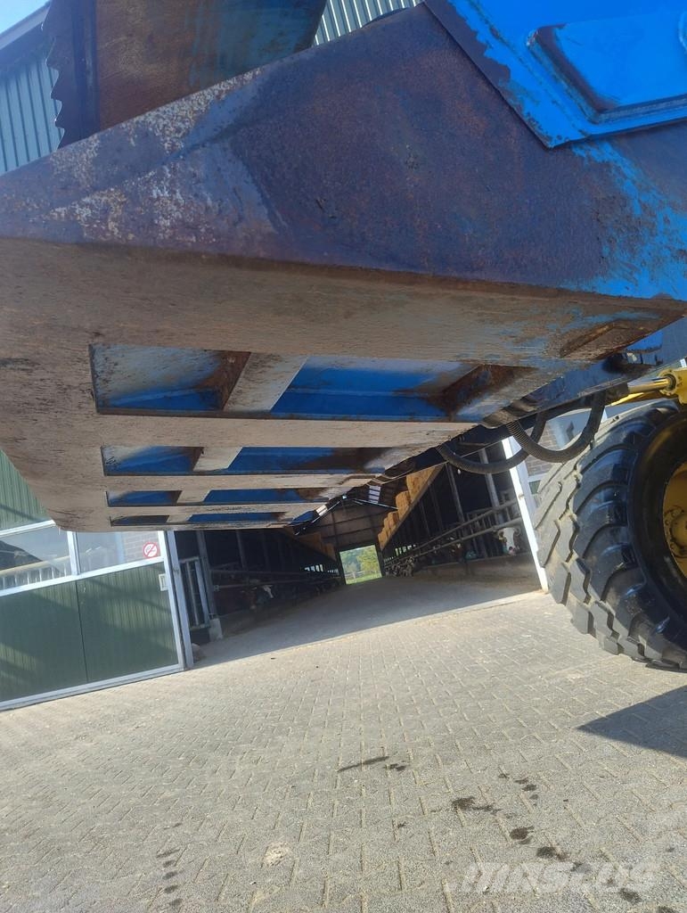 AP Np2200Db kuilsnijbak kuilhapper Other livestock machinery and accessories