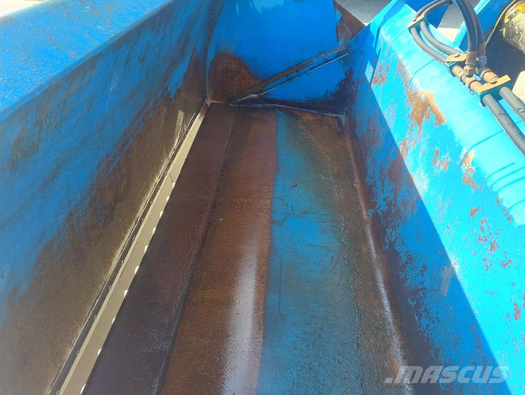 AP Np2200Db kuilsnijbak kuilhapper Other livestock machinery and accessories