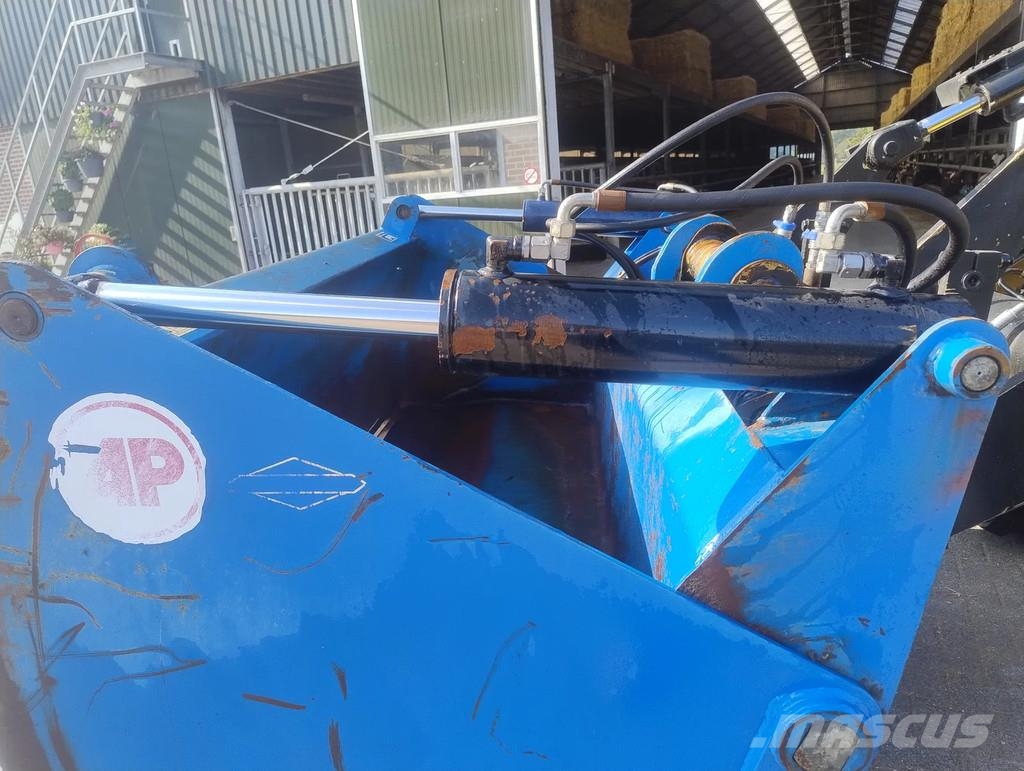 AP Np2200Db kuilsnijbak kuilhapper Other livestock machinery and accessories