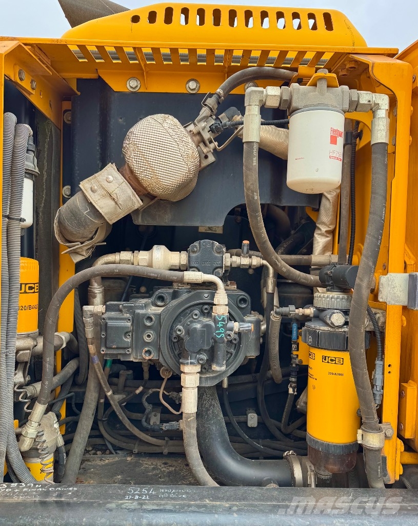 JCB JS 220 LC 大型油圧ショベル12t以上(パワーショベル・ユンボ)