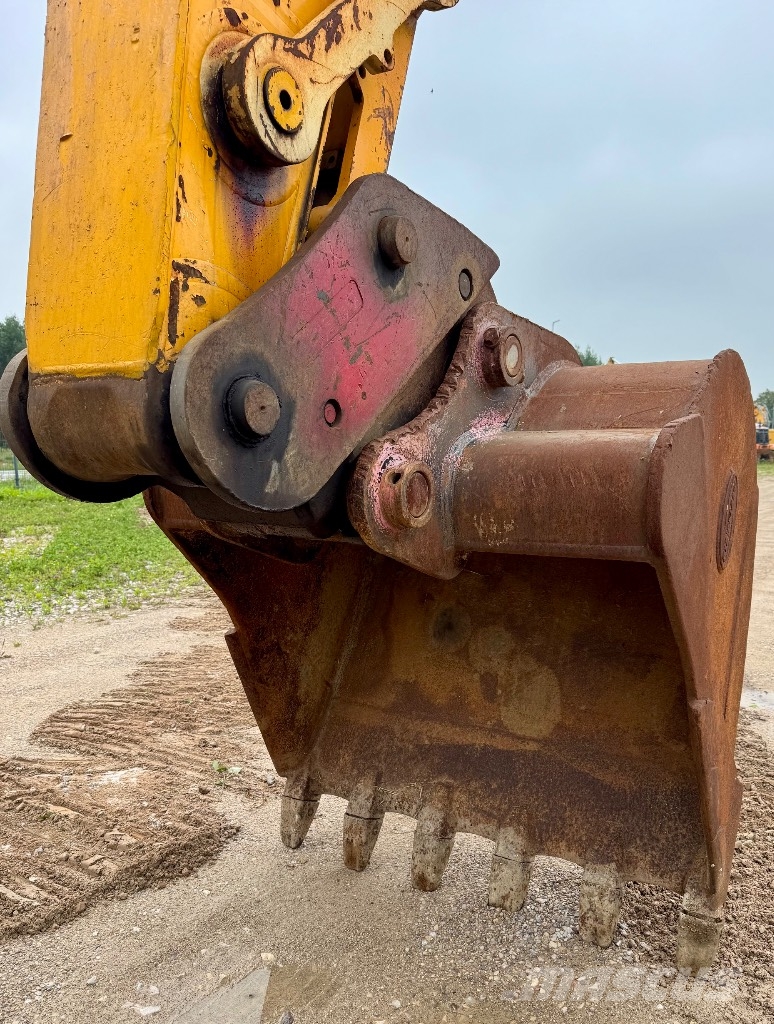 JCB JS 220 LC 大型油圧ショベル12t以上(パワーショベル・ユンボ)