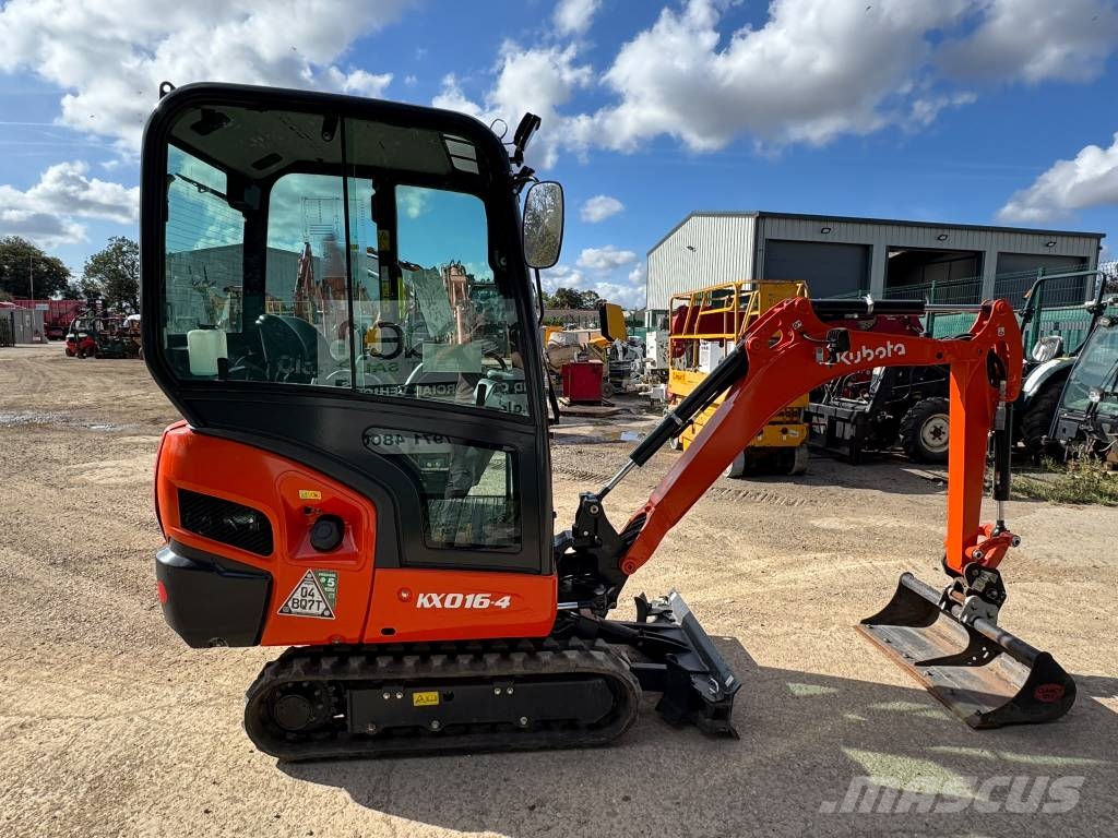 Kubota KX 016-4 ミニ油圧ショベル 7t以下（ミニユンボ・ミニディガー）