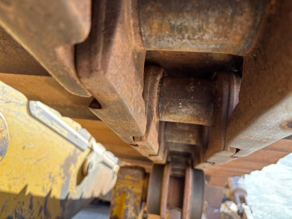 CAT D 6 LGP RIPPER VALVE Crawler dozers
