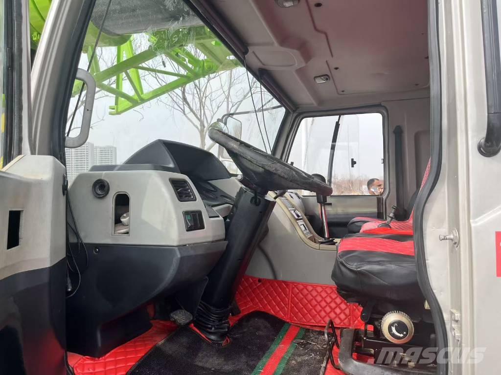Zoomlion ZTC700V Visurgājēji celtņi