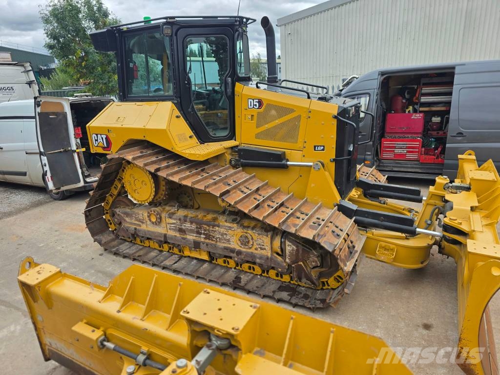 CAT D 5 LGP Bouteurs sur chenilles