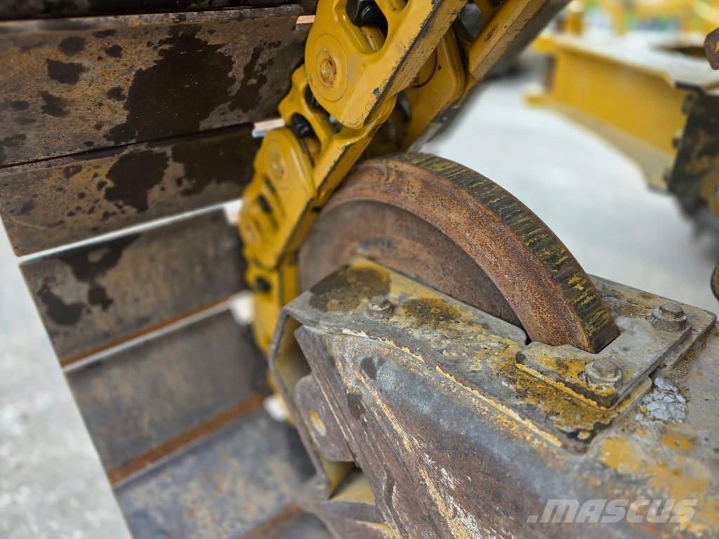 CAT D 5 LGP Bouteurs sur chenilles