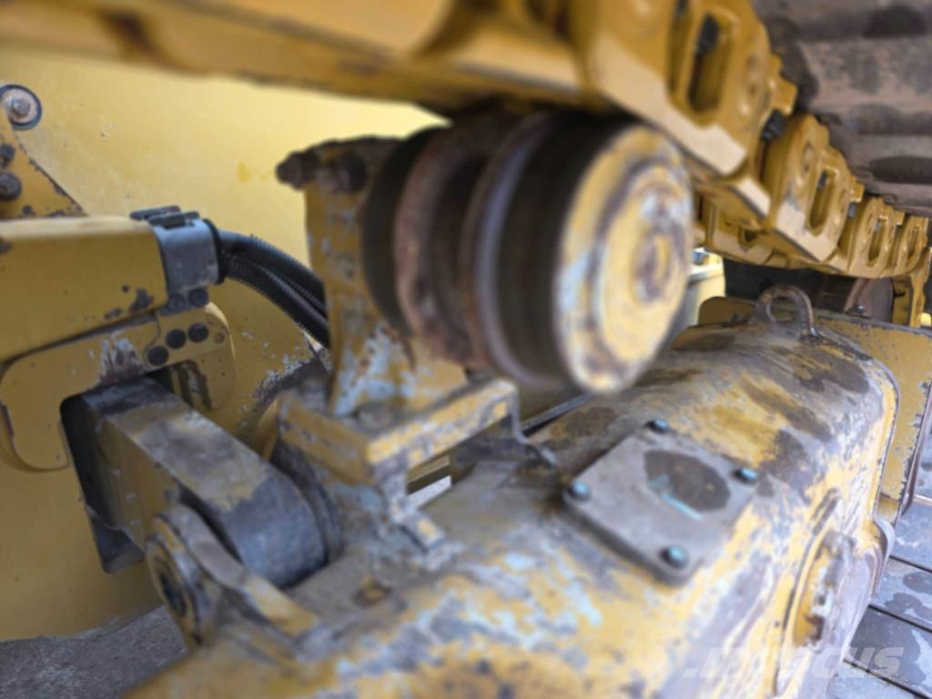 CAT D 5 LGP Bouteurs sur chenilles