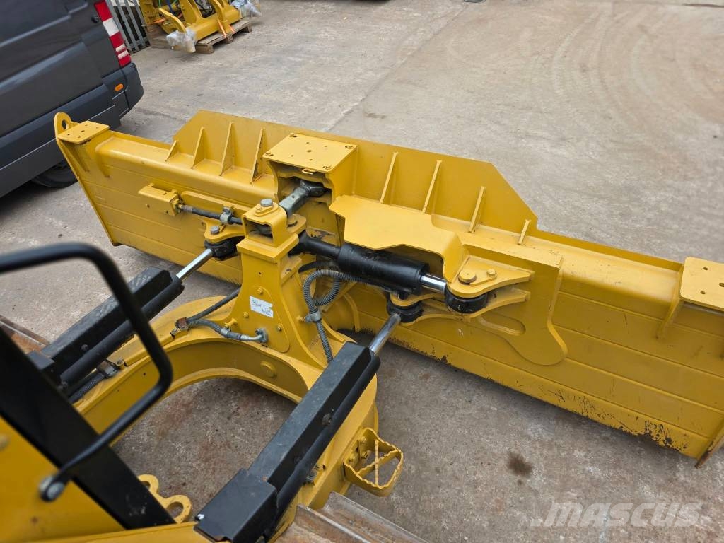 CAT D 5 LGP Bouteurs sur chenilles