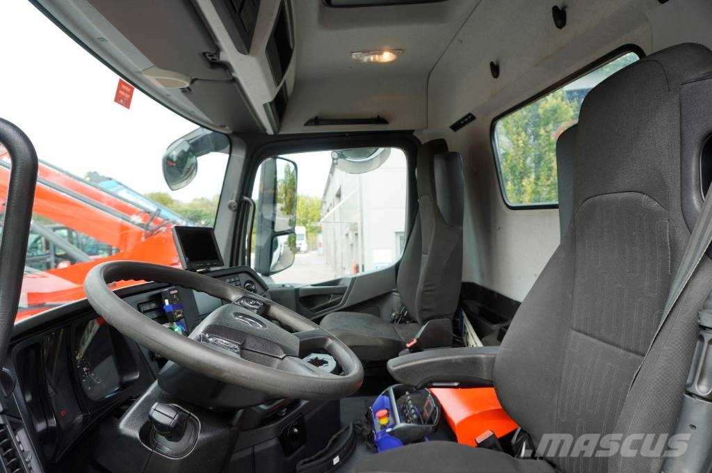Mercedes-Benz Arocs 3236 8×4 / 90 tho. km / Fassi F155A.0.22 Wywrotki