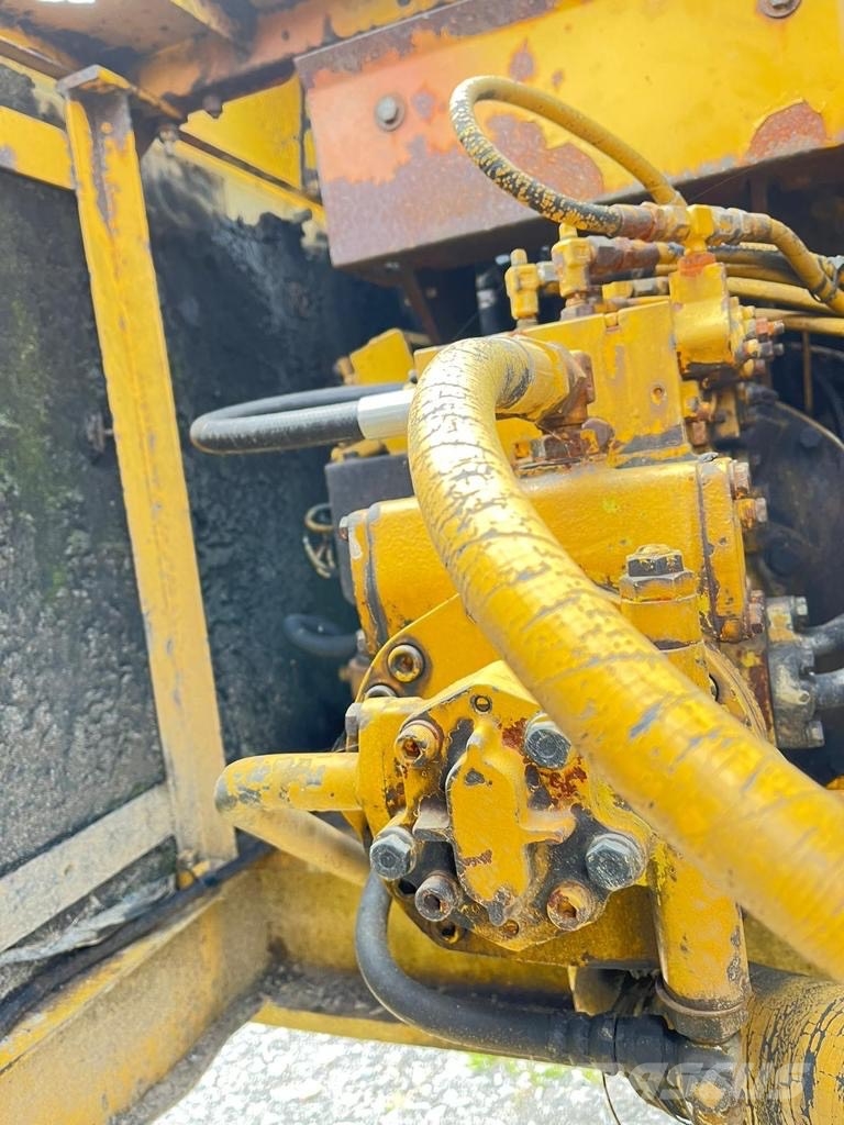 Komatsu PC 120-5 Crawler excavators