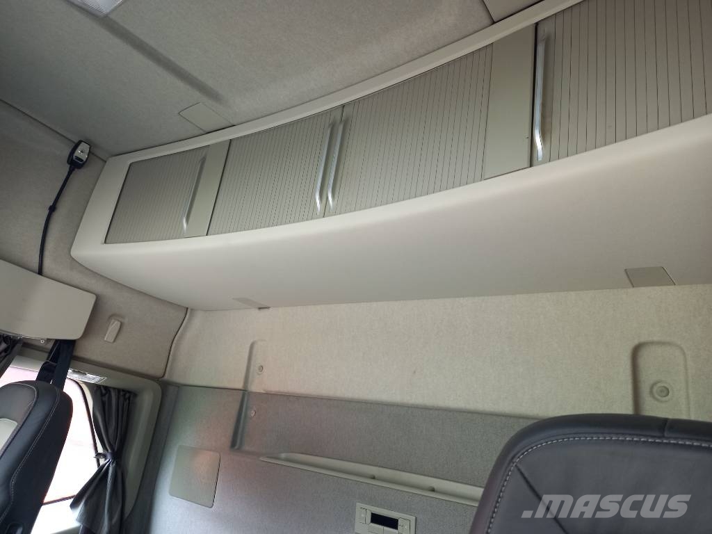 Volvo FH540, 8x4, RETARDER شاحنات قلابة