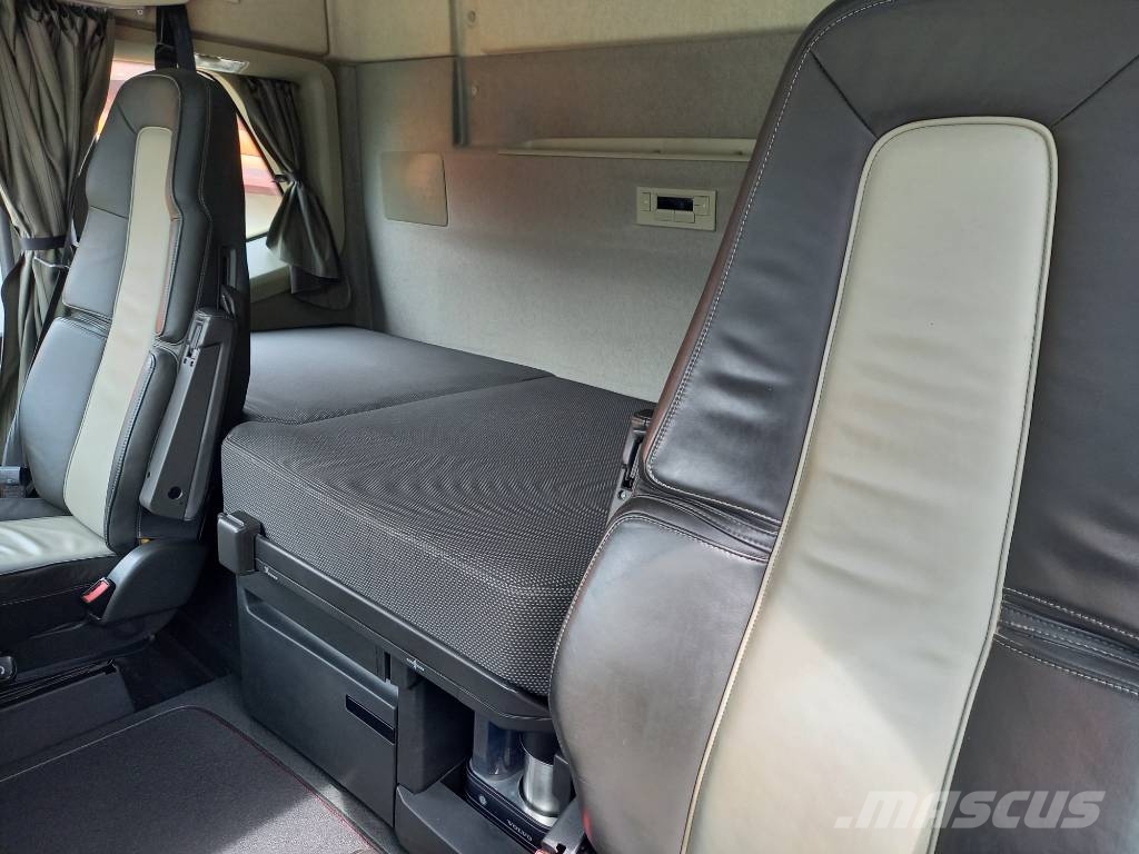 Volvo FH540, 8x4, RETARDER شاحنات قلابة