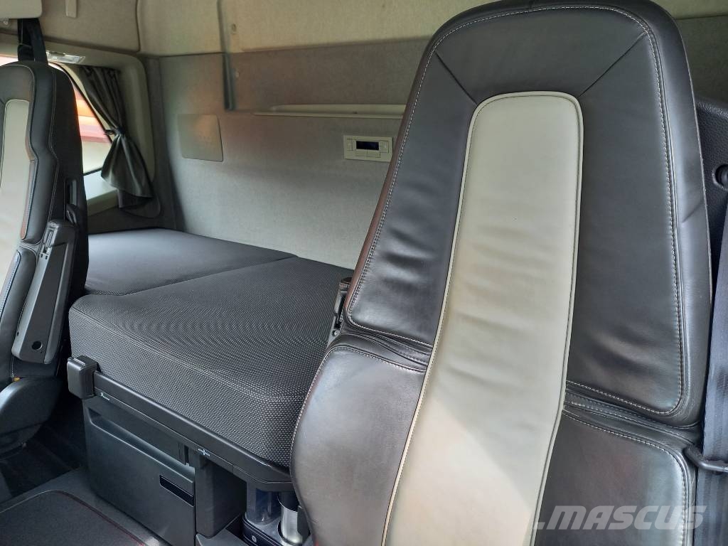Volvo FH540, 8x4, RETARDER شاحنات قلابة