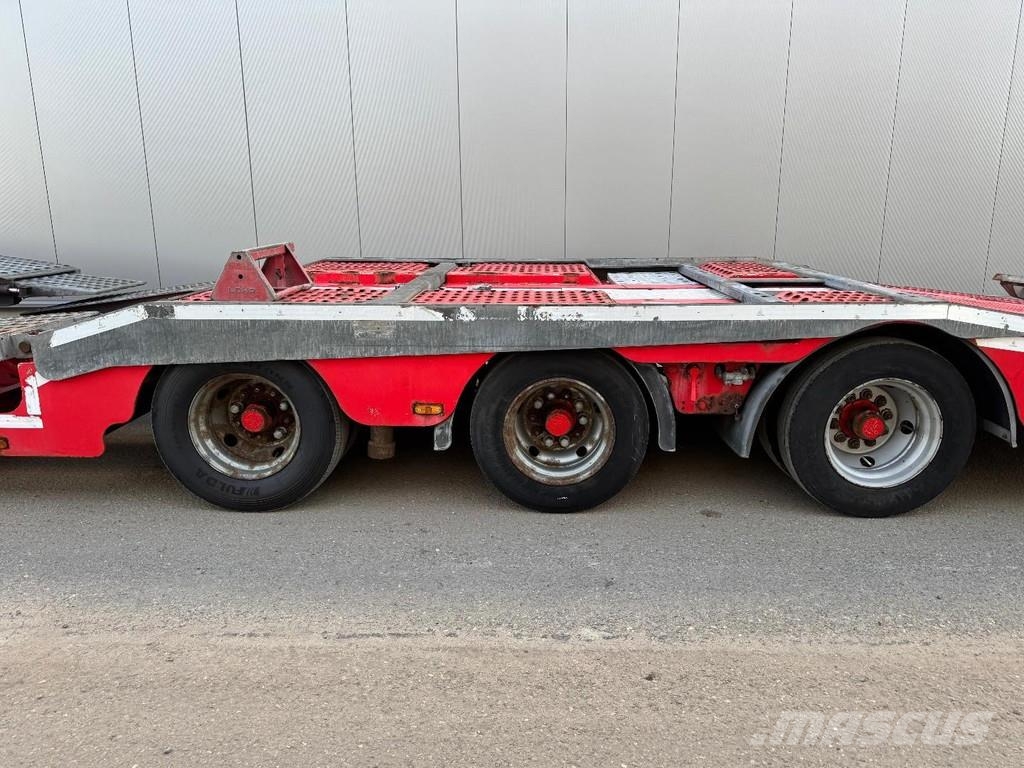 Kässbohrer 3 AXLE BPW TRUCKTRANSPORTER Autotreileri