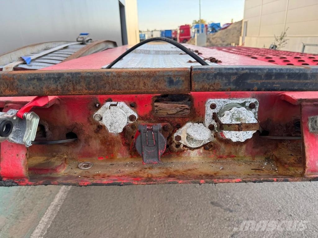 Kässbohrer 3 AXLE BPW TRUCKTRANSPORTER Autotreileri